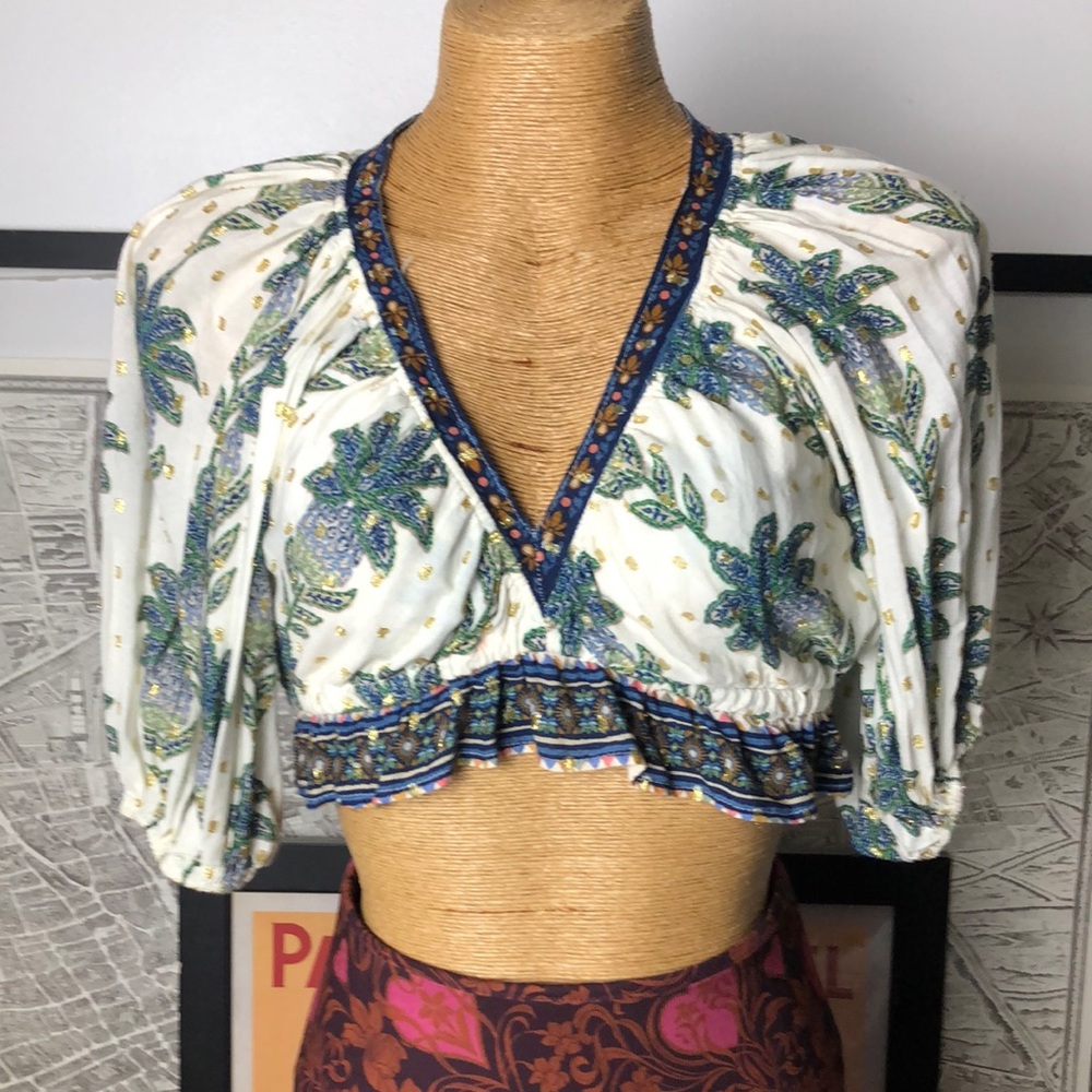 FARM Rio Floral V-Neck Crop Top - White and Blue Size PP - Picture 4 of 10